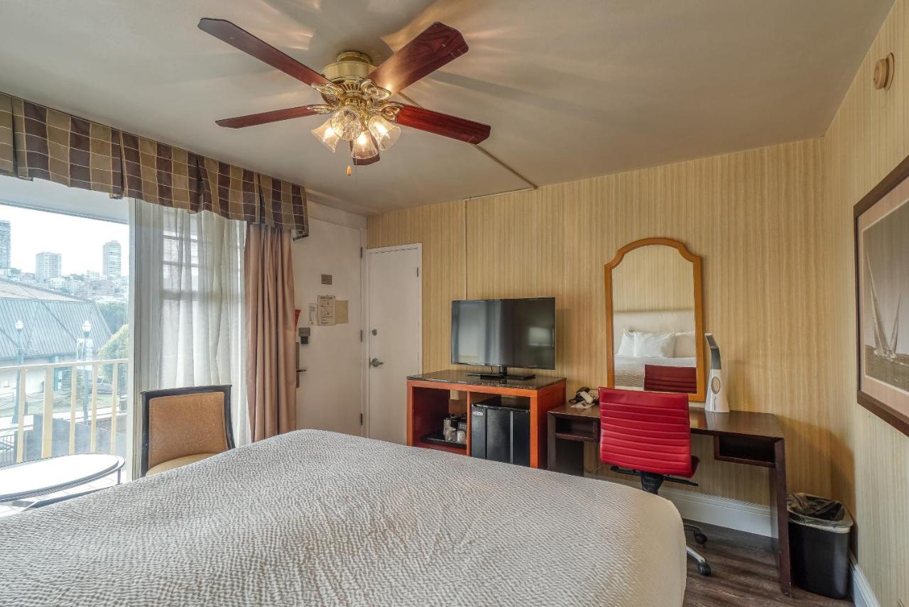 King Room at Wharf Inn