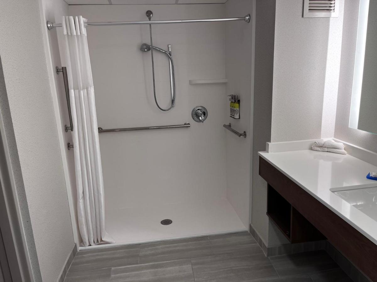 Suite - Mobility Access Roll in Shower/Non-Smoking at Holiday Inn Express & Suites Williamsport by IHG
