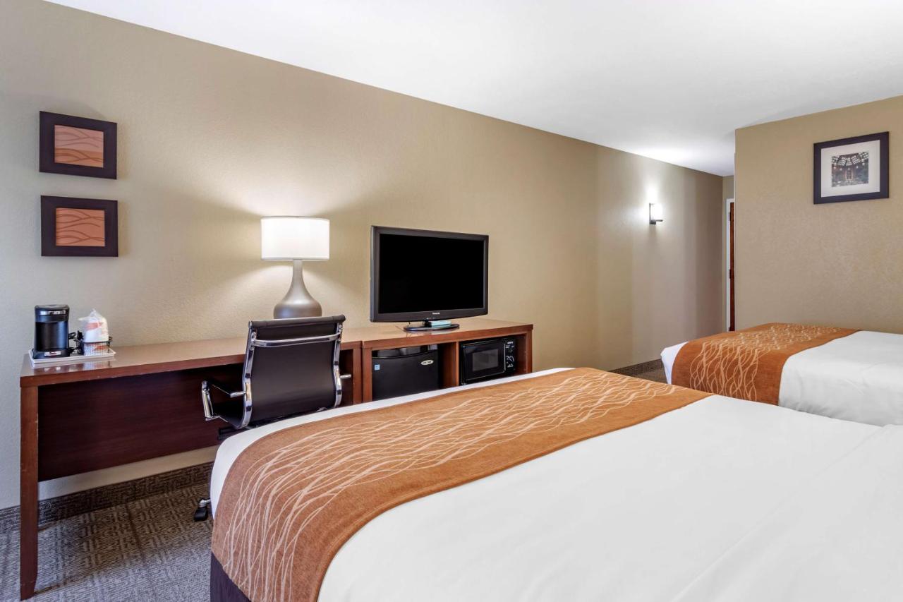 Queen Room with Two Queen Beds - Non-Smoking at Comfort Inn Biltmore West