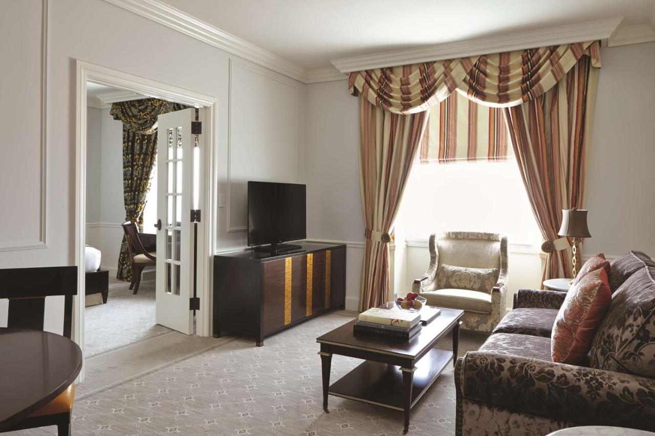 Club One Bedroom Suite at The Charleston Place