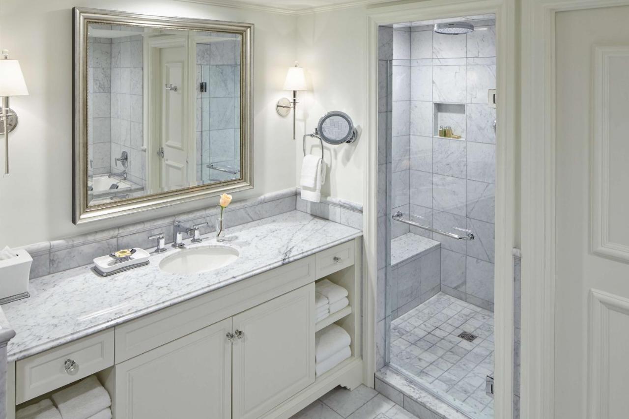 Club One Bedroom Suite at The Charleston Place