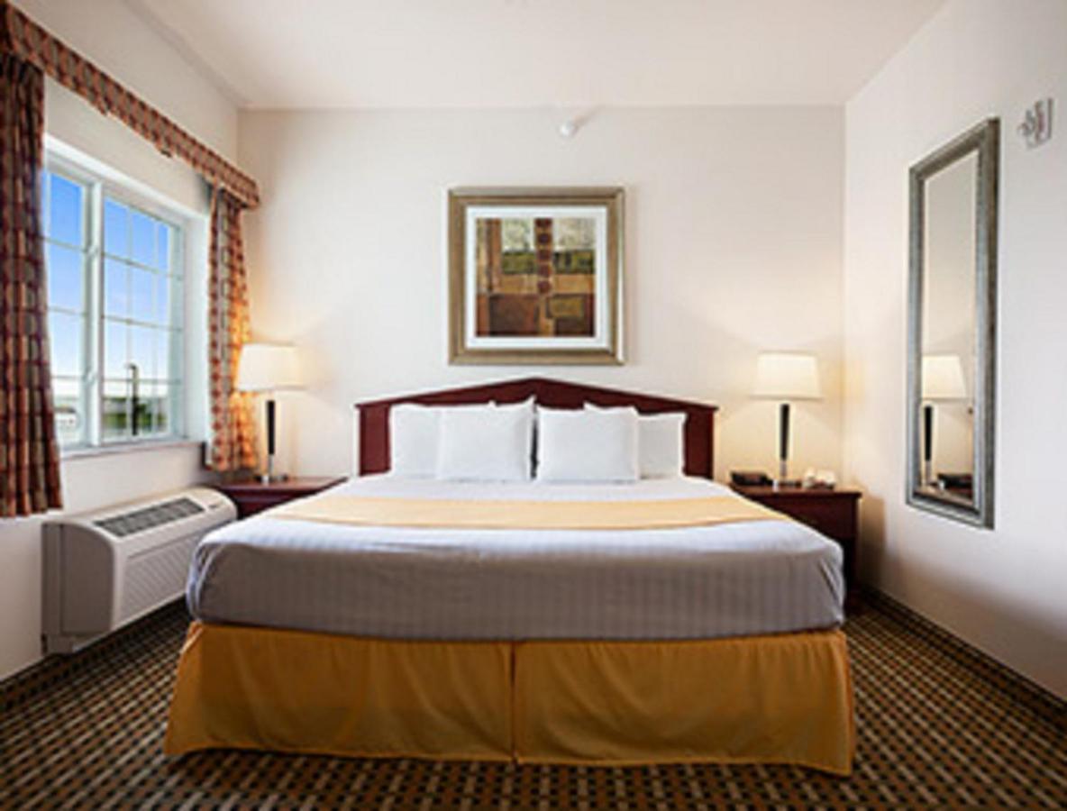 King Room - Non-Smoking at Days Inn & Suites by Wyndham Columbus NE