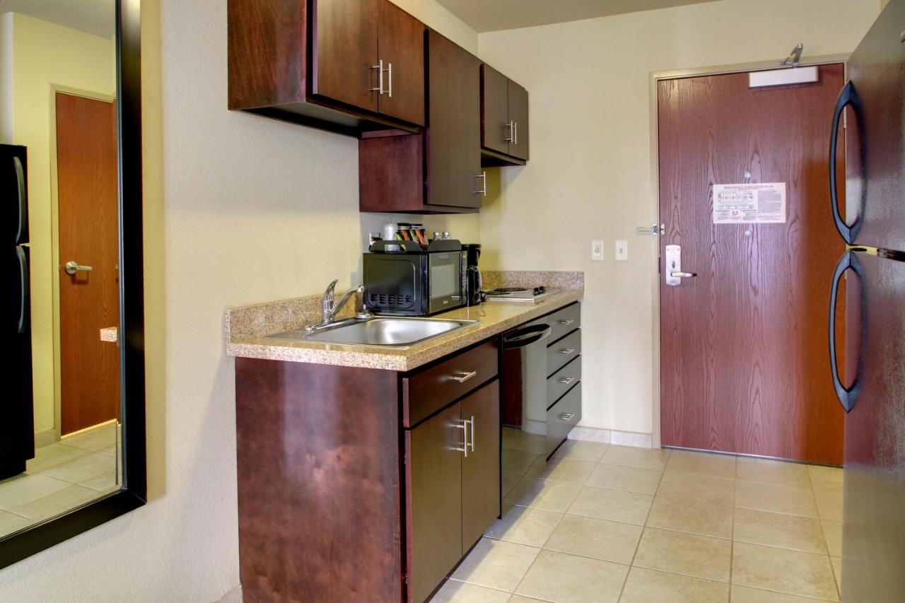 Studio - Disability Access at Cobblestone Inn & Suites - Steele
