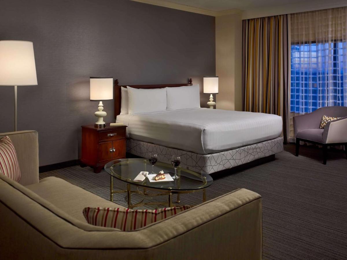 Junior King Suite with Sofa Bed at Sonesta Gwinnett Place Atlanta