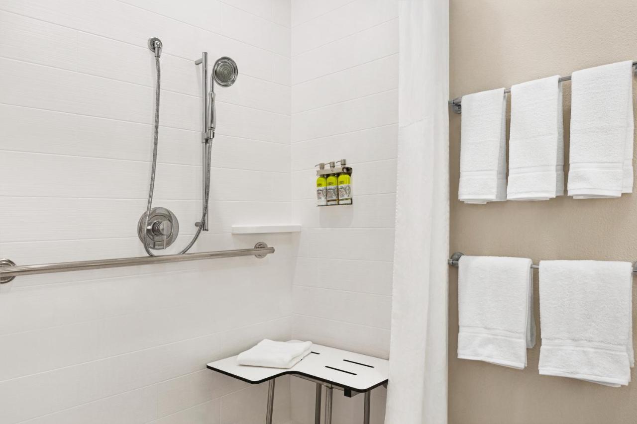 King Room - Mobility Access Roll in Shower/Non-Smoking at Holiday Inn Express Hotel & Suites Mission-McAllen Area, an IHG Hotel