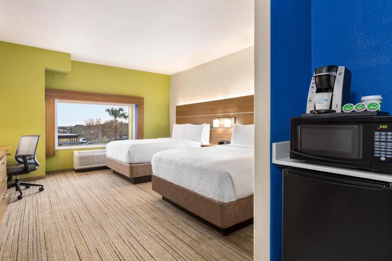 Queen Room - Non-Smoking at Holiday Inn Express Hotel & Suites Mission-McAllen Area, an IHG Hotel