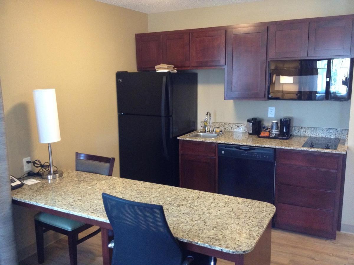 One-Bedroom Suite at GrandStay Hotel & Suites