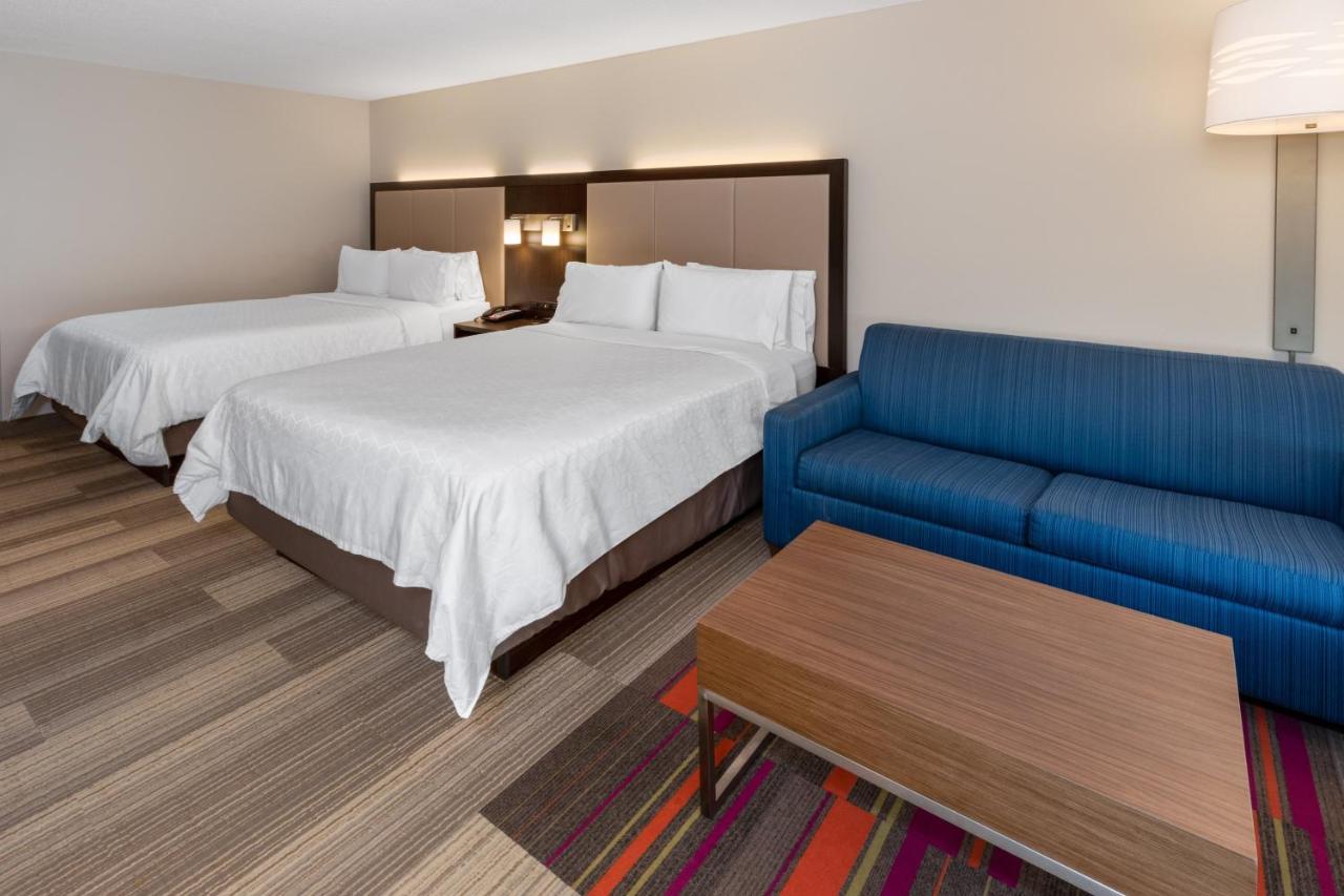 Queen Suite with Two Queen Beds with Sofa Bed - Non-Smoking at Holiday Inn Express Minden, an IHG Hotel