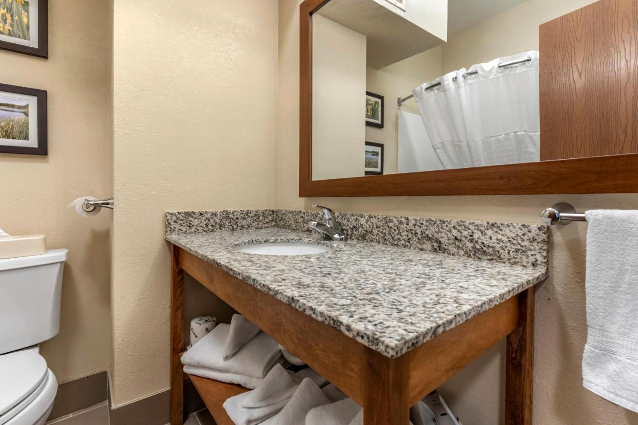 Queen Room with Two Queen Beds - Non-Smoking at Comfort Inn & Suites Streetsboro - Kent