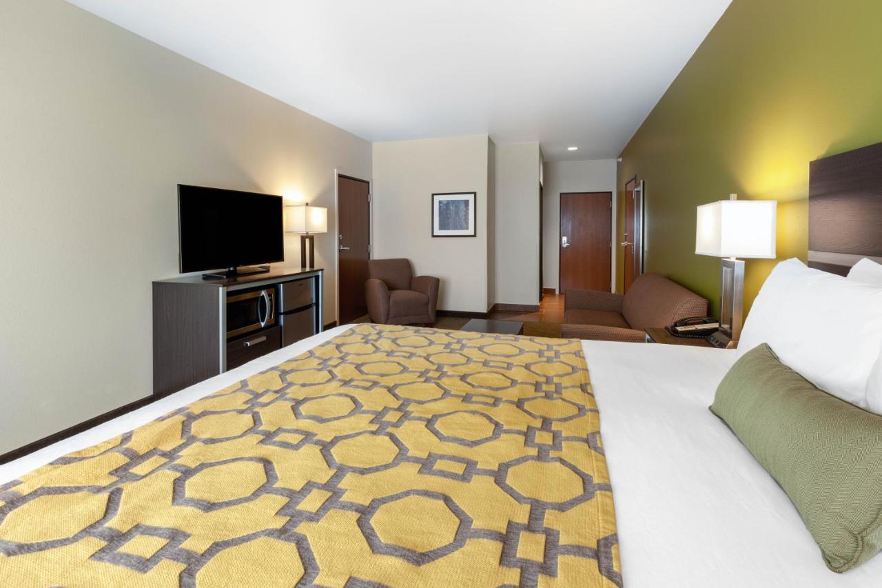 Premier King Studio Suite - Non-Smoking at Baymont by Wyndham Beulah