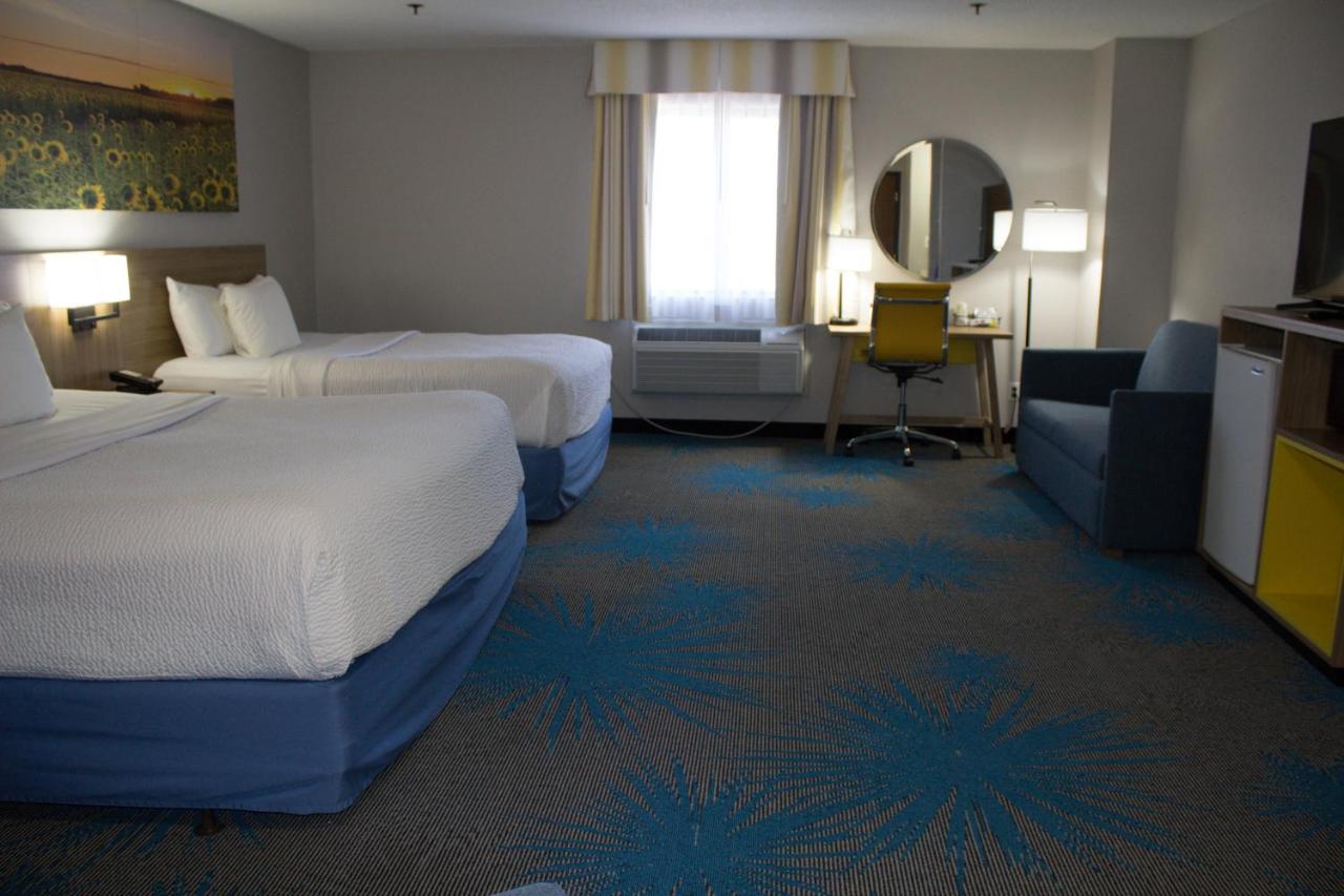 Deluxe King Suite at Days Inn by Wyndham Colby