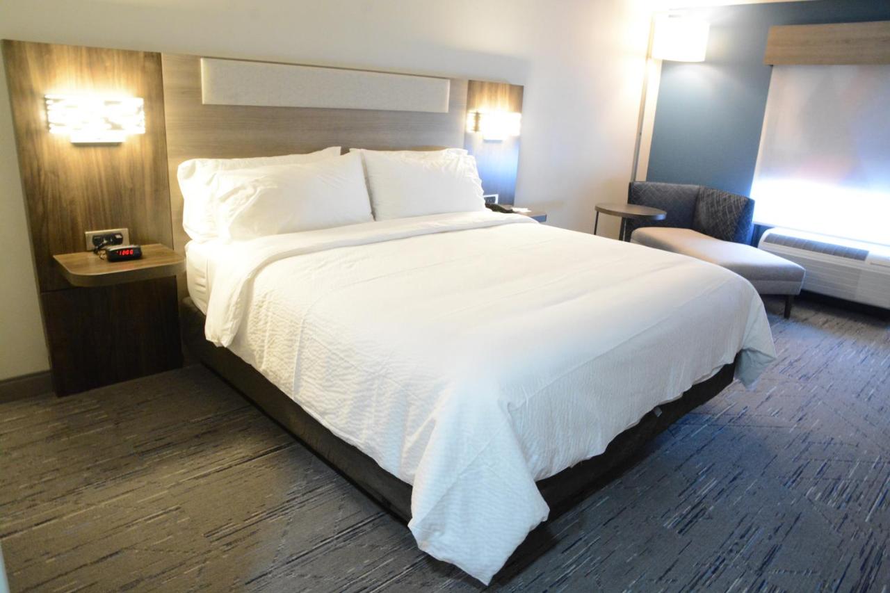 Executive King Room - Non-Smoking at Holiday Inn Express Athens by IHG