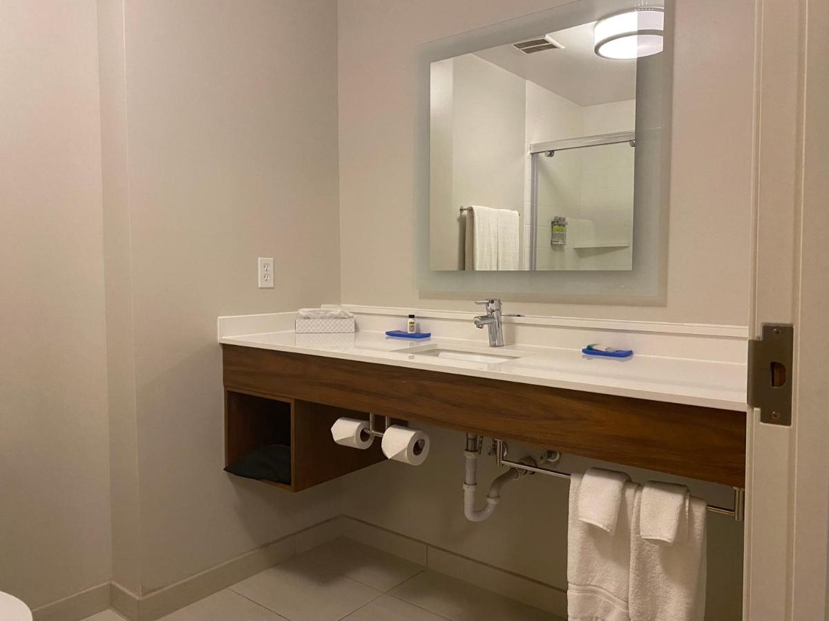 King Room - Non-Smoking at Holiday Inn Express Hotel & Suites Logansport by IHG