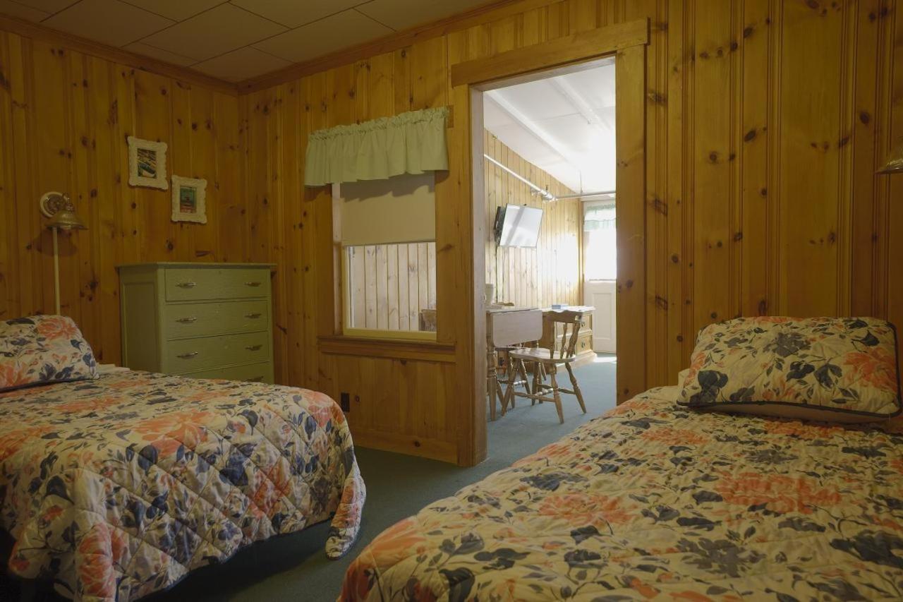 Suite with Balcony at Betty Doon Hotel