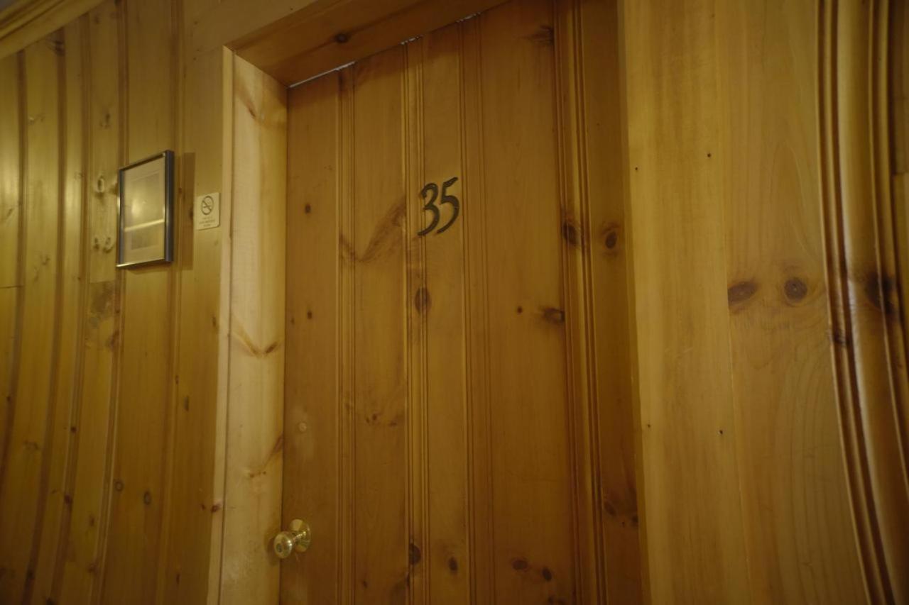 Standard King Room at Betty Doon Hotel