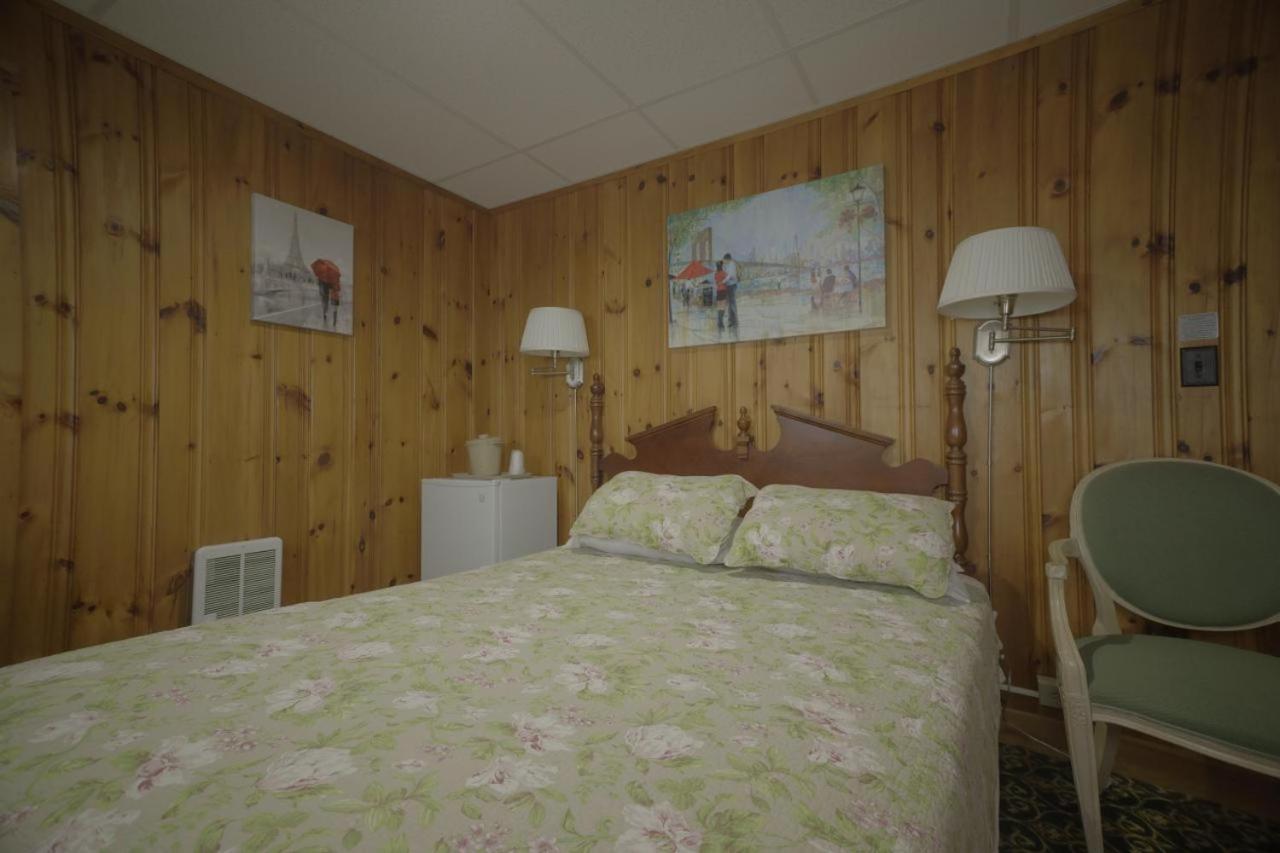 Betty Doon Hotel