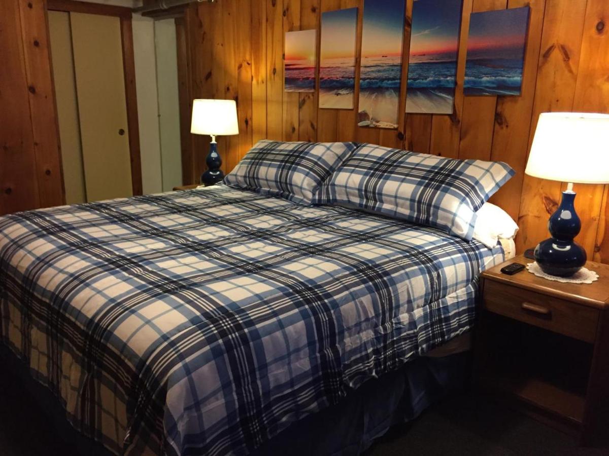 King Room at Betty Doon Hotel