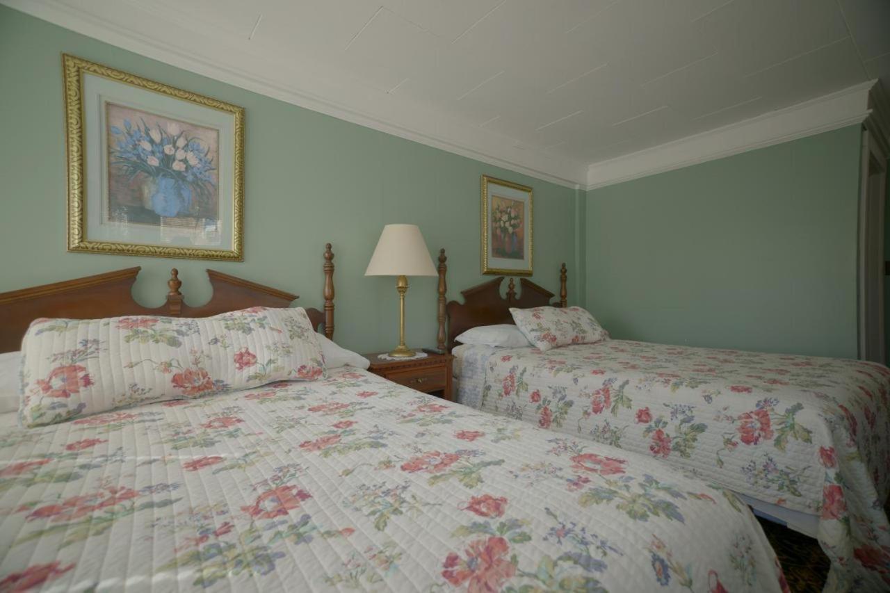 Betty Doon Hotel