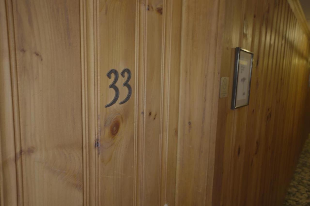 Betty Doon Hotel