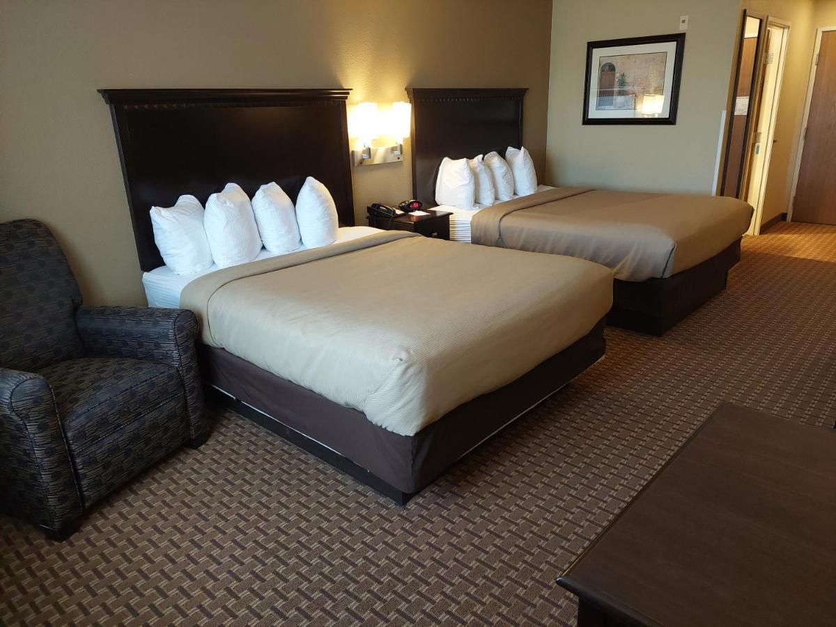 Queen Room with Two Queen Beds at Best Western Plus Vintage Valley Inn