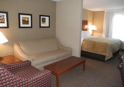 King Room at Comfort Inn & Suites Watford City