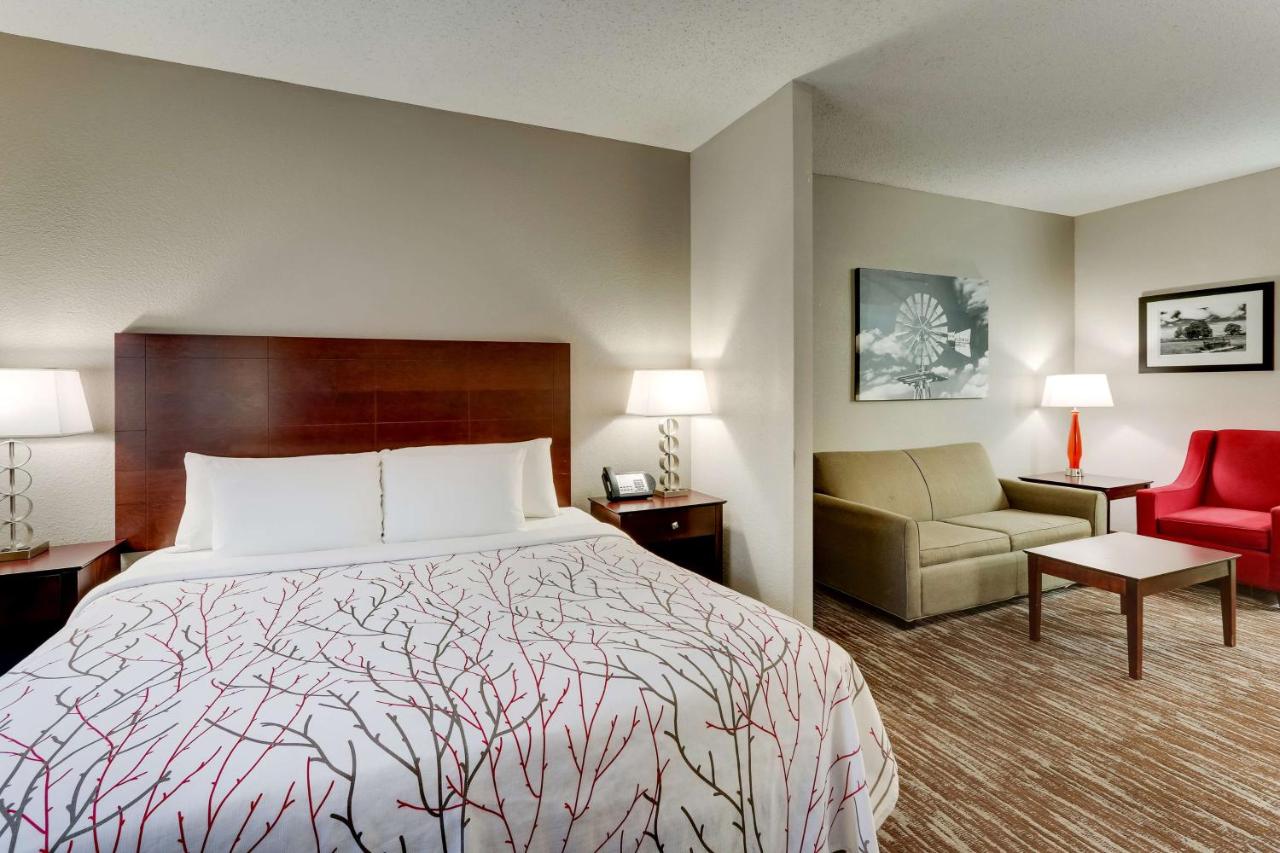 King Suite with Spa Bath - Non-Smoking at Best Western Plus University Inn & Suites