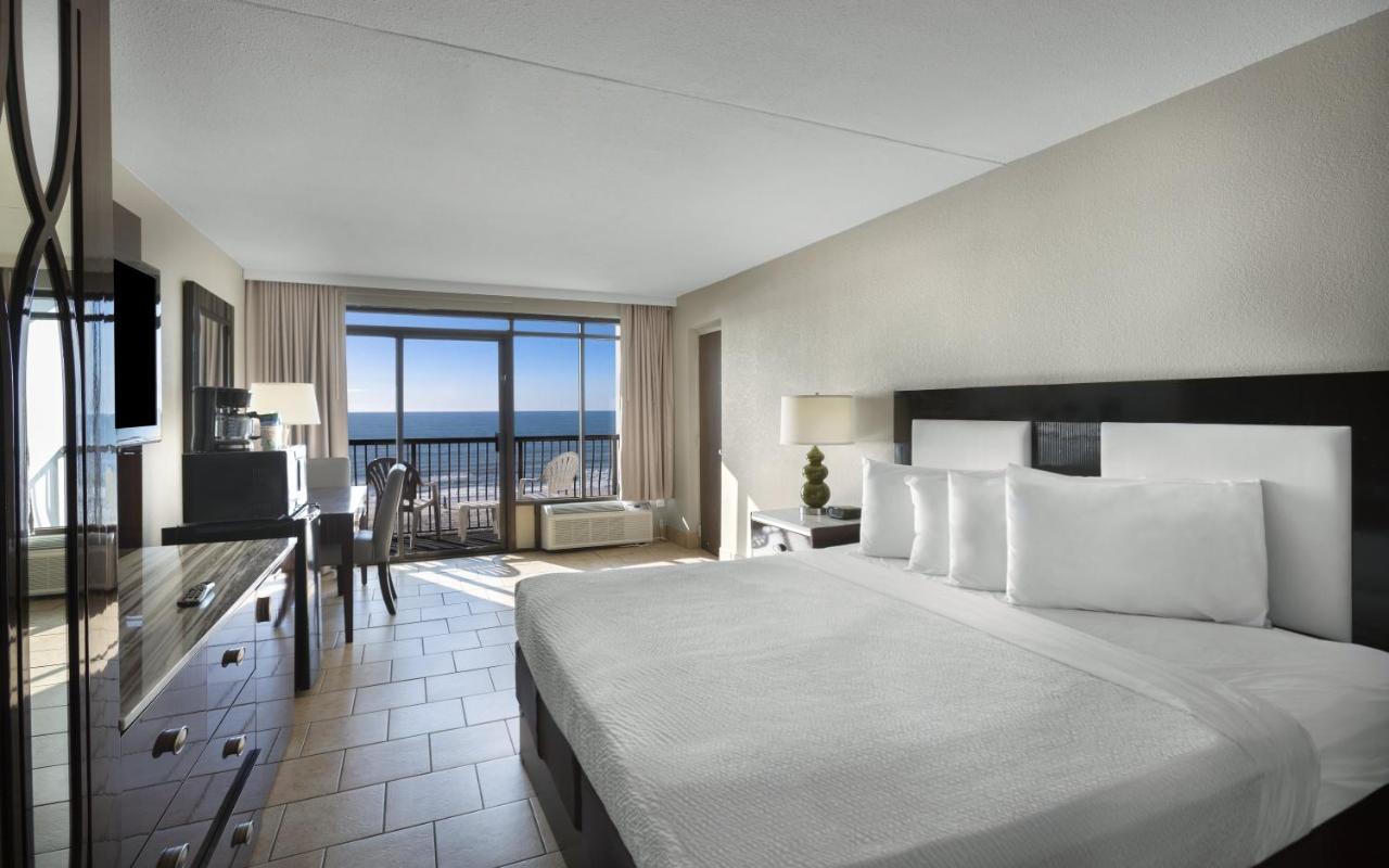 King Room - Ocean Front  at hotel BLUE