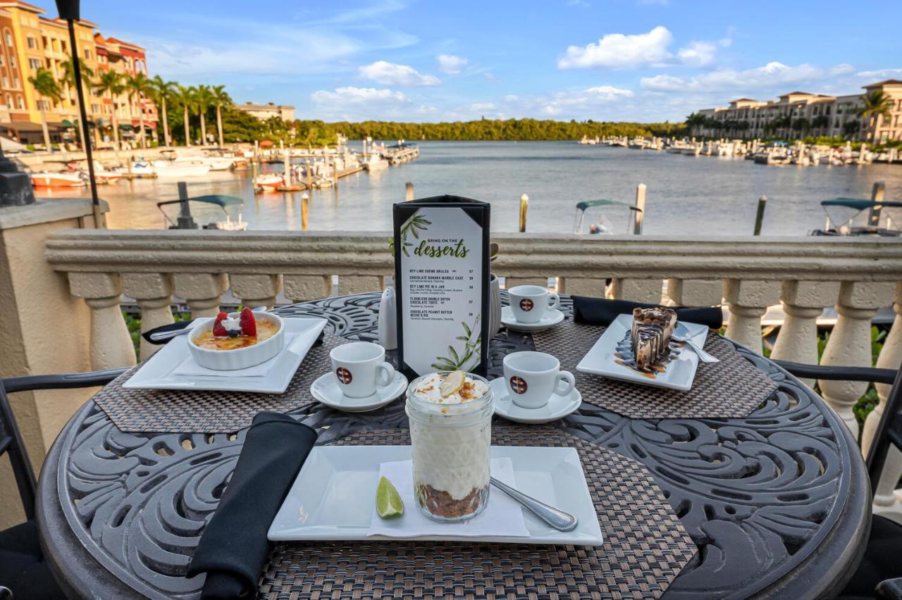 Queen Room - Disability Access at Bayfront Inn Fifth Avenue