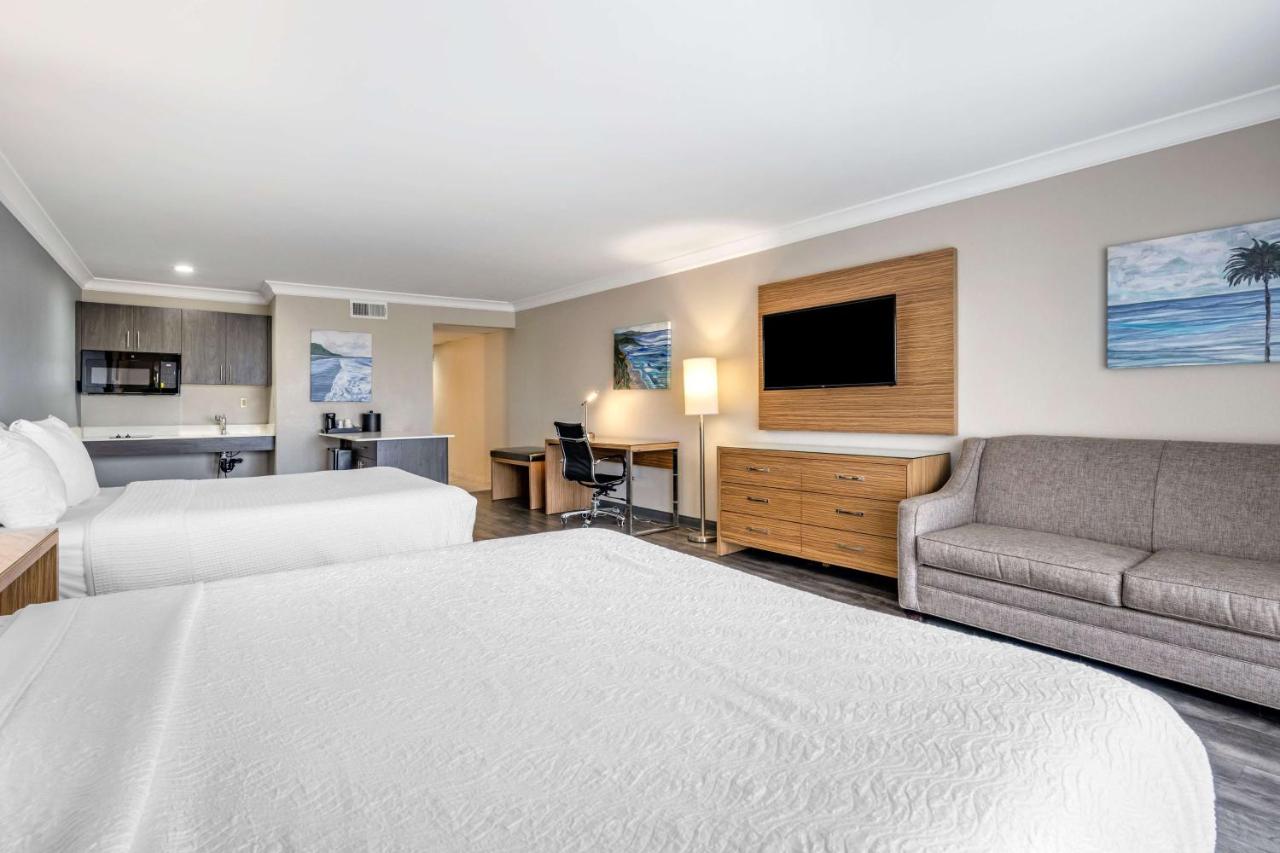 Queen Room with Two Queen Beds - Disability Access/Non-Smoking at The Encinitan Hotel & Suites