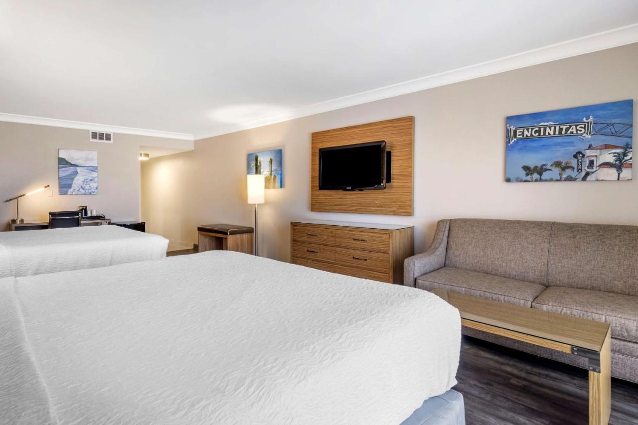 Quadruple Room with Sea View - Non-Smoking at The Encinitan Hotel & Suites