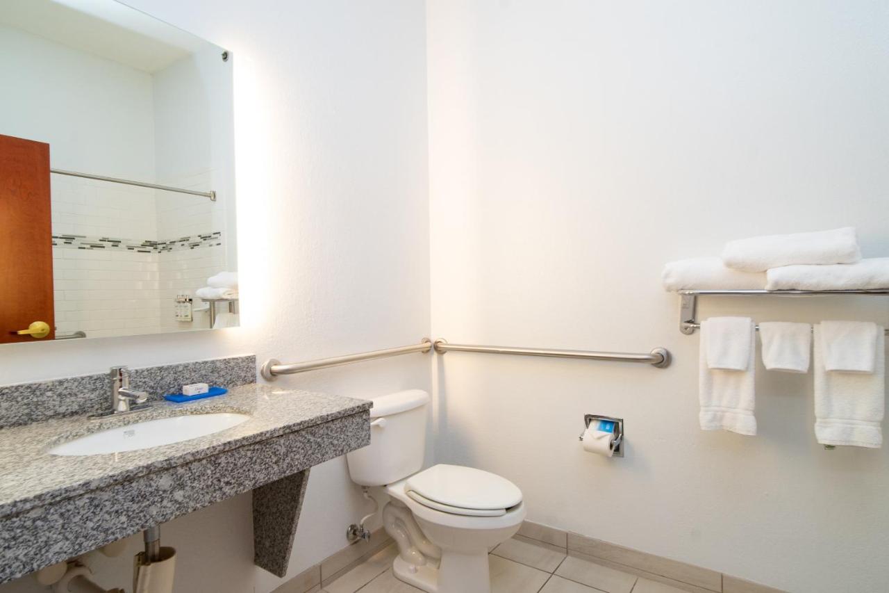 King Room with Roll-In Shower - Disability Access at Holiday Inn Express Hotel & Suites Bedford by IHG