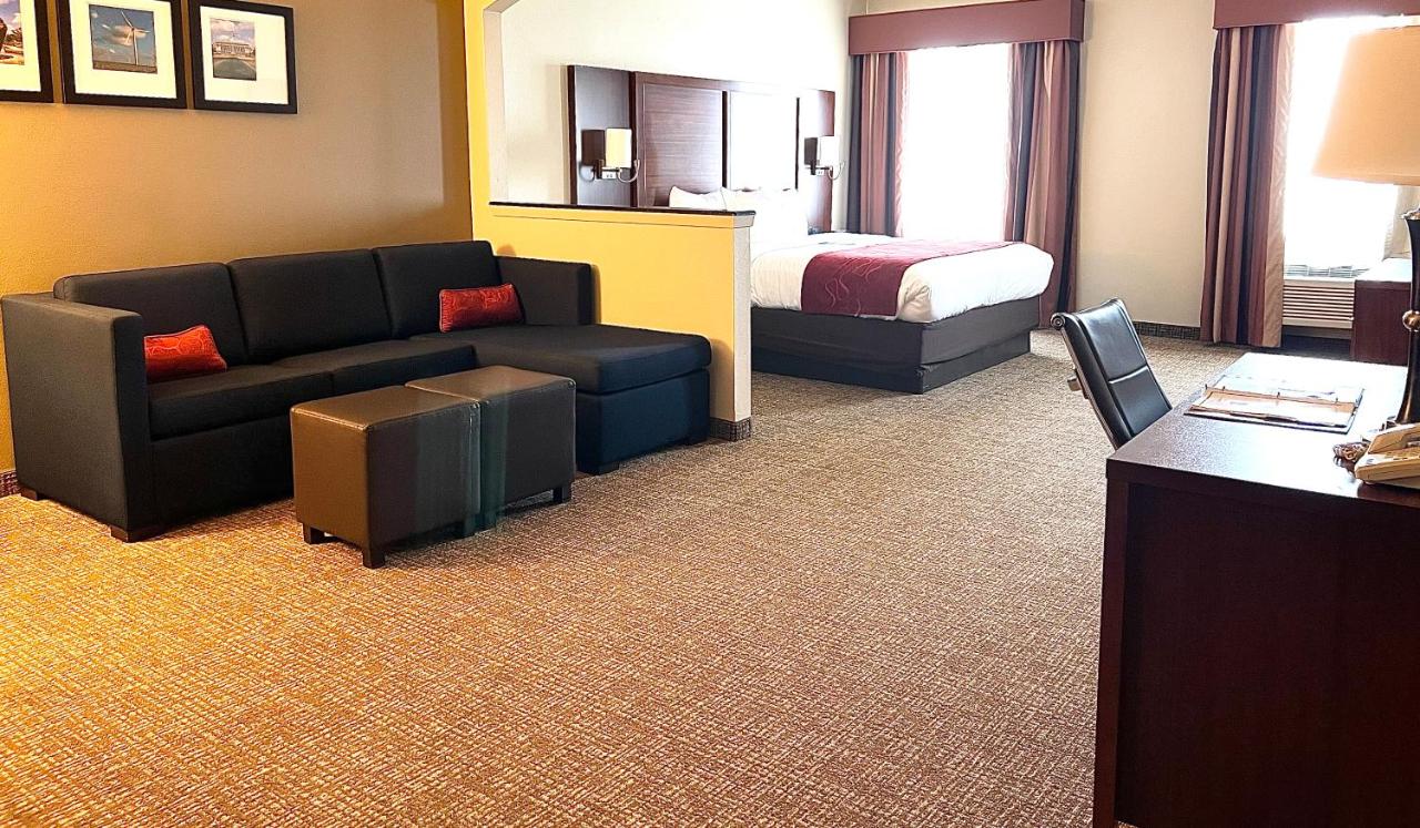 Deluxe King Suite with Kitchenette - Non-Smoking at Comfort Suites Texas Ave.