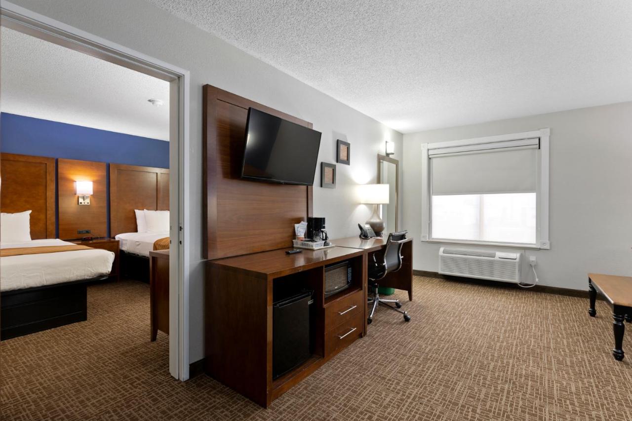 Queen Room with Two Queen Beds - Non-Smoking at Comfort Inn & Suites St. Louis - Hazelwood