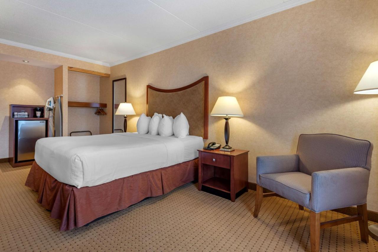 Deluxe Queen Room - Non Smoking at Best Western Plus Oswego Hotel and Conference Center