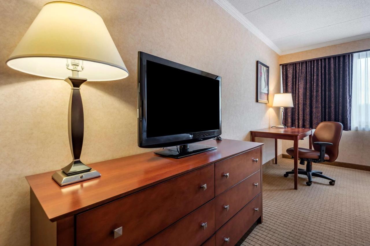 Queen Room - Non Smoking at Best Western Plus Oswego Hotel and Conference Center