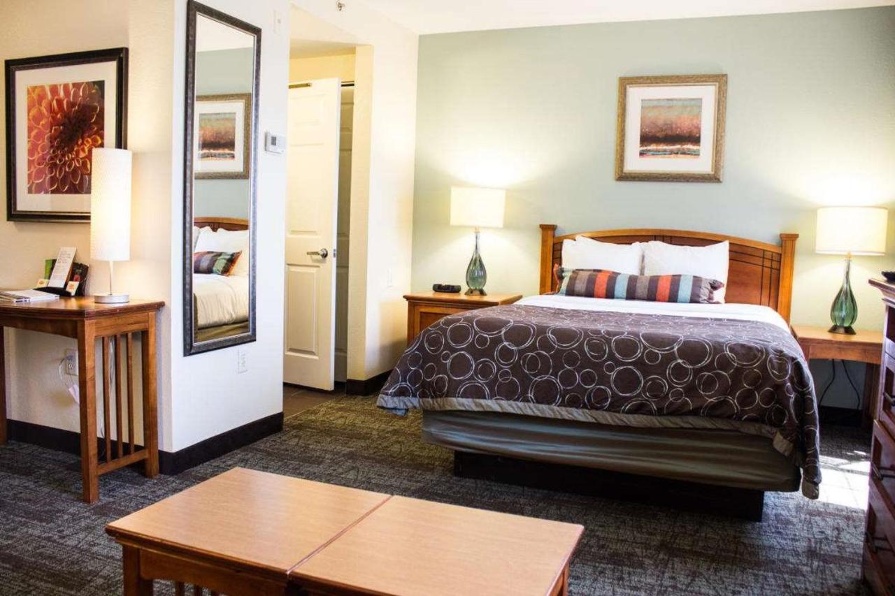 Queen Studio Suite at Sonesta ES Suites Dallas - Las Colinas