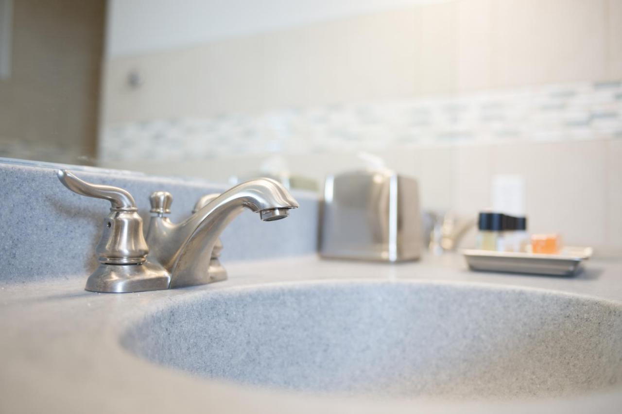 Deluxe King Suite at Bluemont Hotel