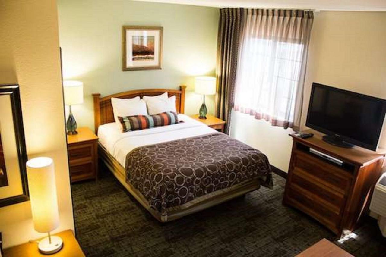 Queen Studio Suite at Sonesta ES Suites Dallas - Las Colinas
