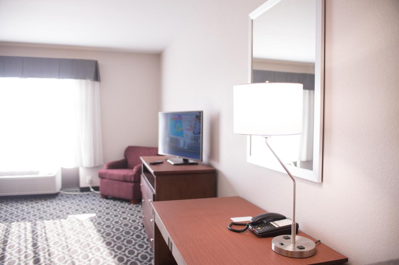 King Suite at Bluemont Hotel