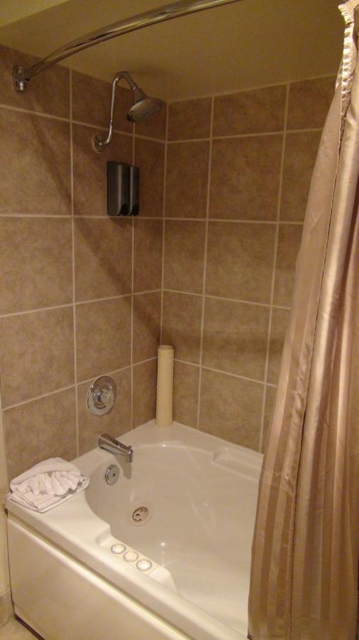 Apartment (3-4 Adults) at Historic Coronado Motor Hotel by OYO