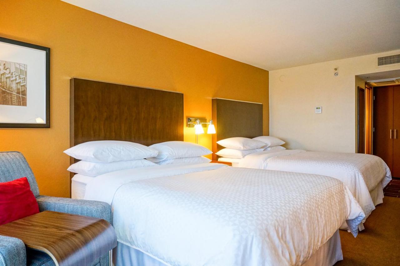 Four Points by Sheraton Phoenix South Mountain