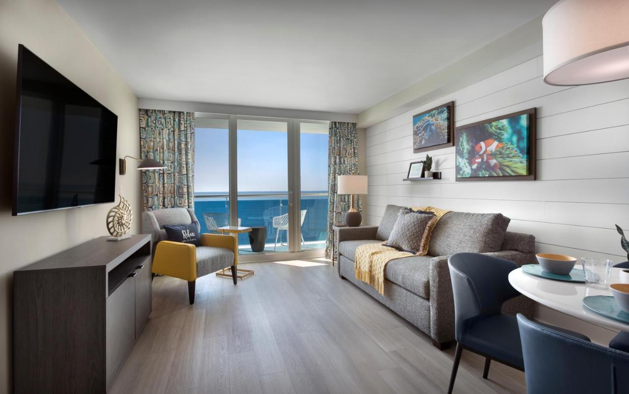 King Suite with Balcony at Crown Reef Beach Resort and Waterpark