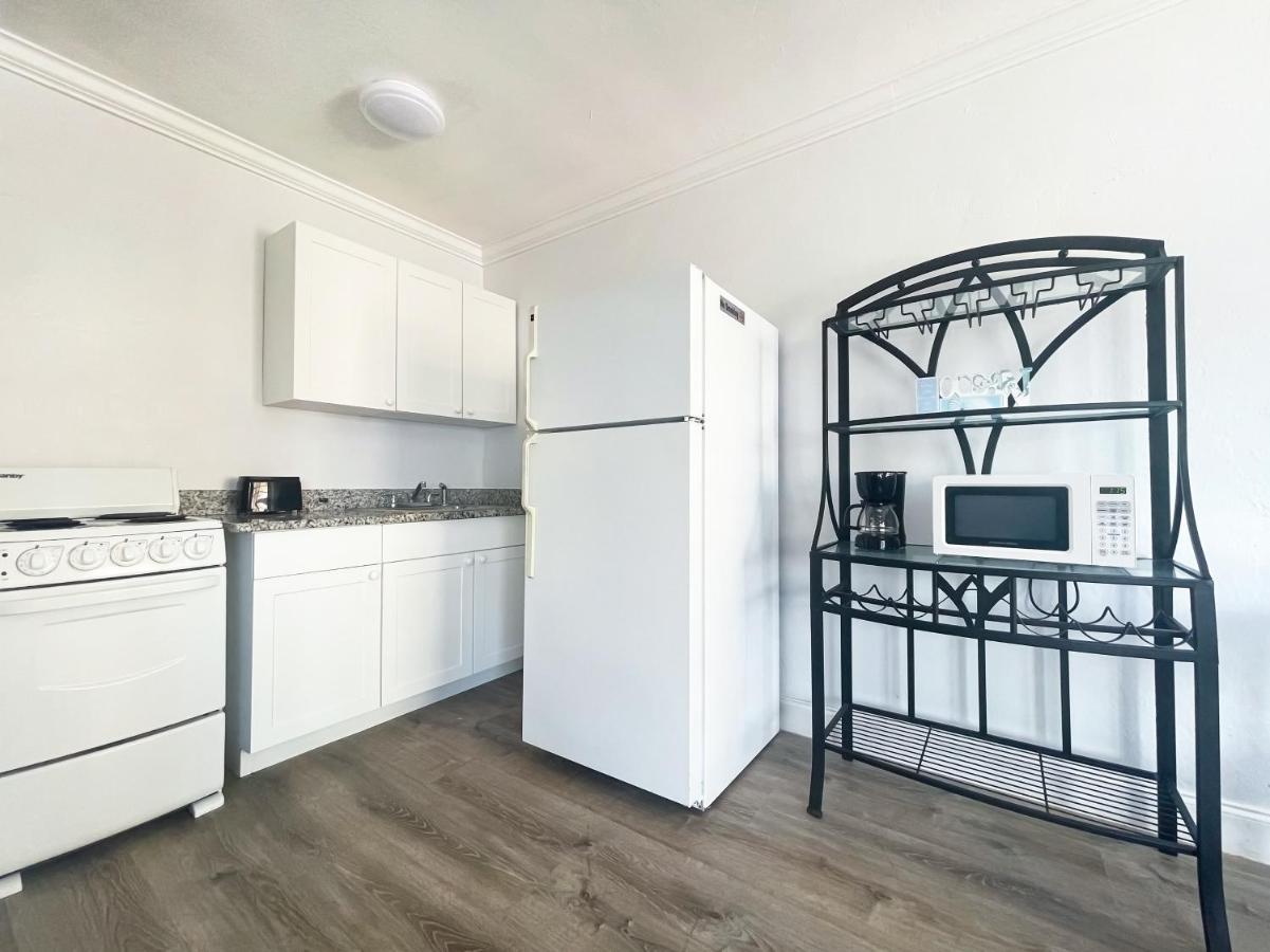 Deluxe Studio at Paradise Oceanfront HBH