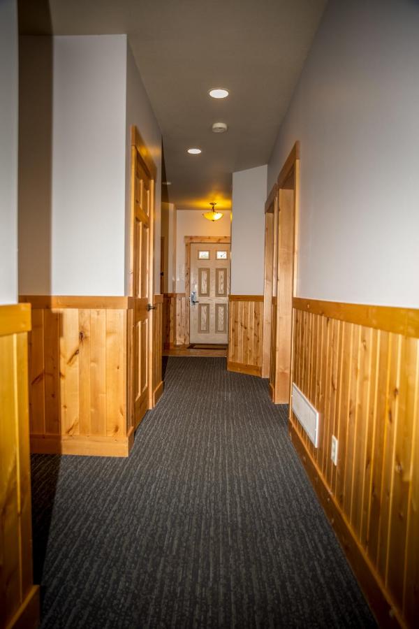 Deluxe King Suite at Ruttgers Bay Lake Lodge