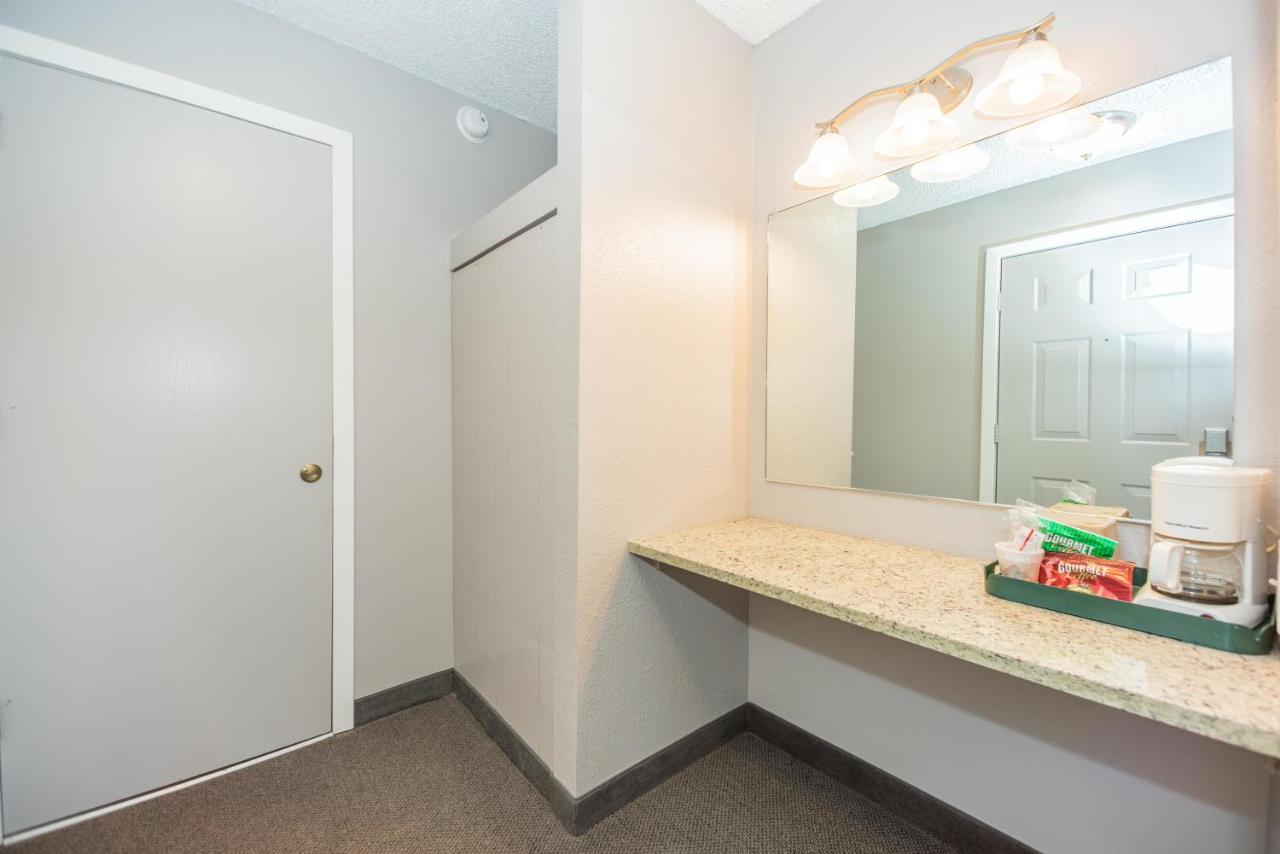 Two-Bedroom Apartment at Pioneer Park Rentals