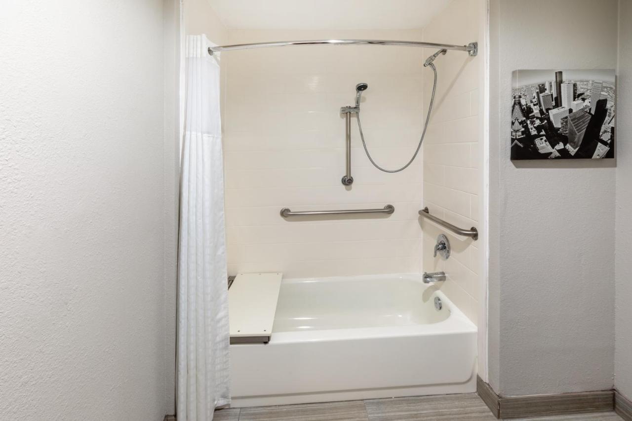 Double Room - Disability Access at La Quinta Inn & Suites by Wyndham Houston NW Brookhollow