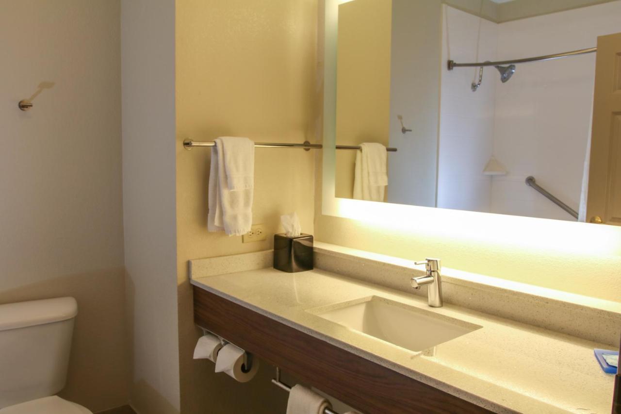 Room Selected at Check-In at Holiday Inn Express Hotel & Suites Mount Pleasant, an IHG Hotel