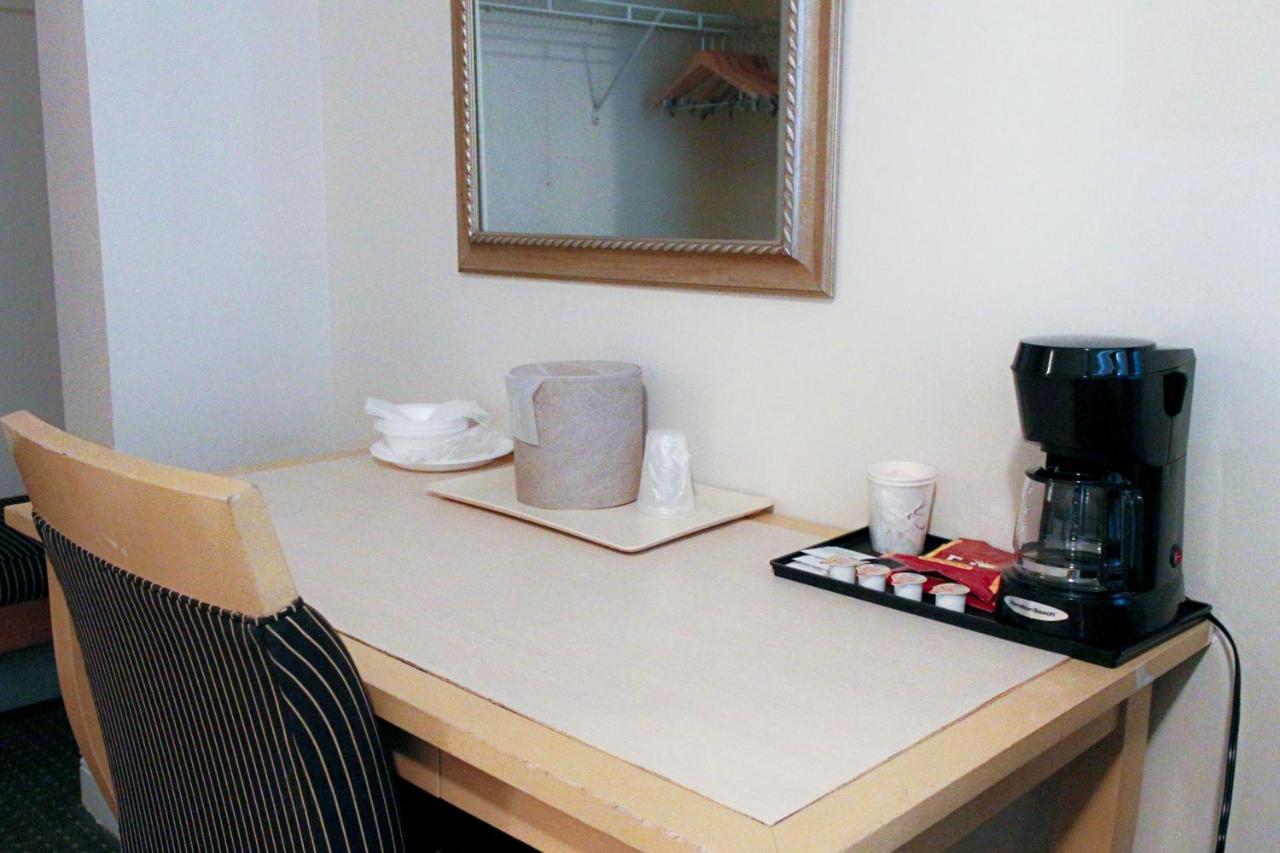 Standard Double Hotel Room with Two Double Beds - Free Parking at Beach Place Hotel