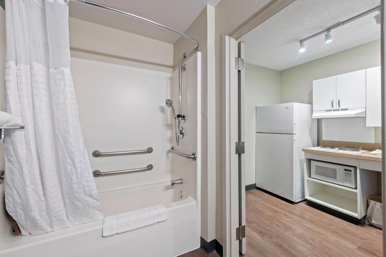 Queen Studio - Disability Access/Non-Smoking at Extended Stay America Select Suites - Dallas - Lewisville