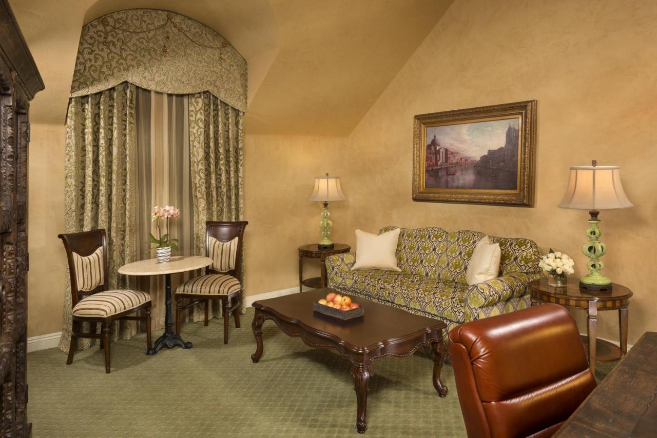 One-Bedroom King Suite at Ayres Hotel Manhattan Beach LAX
